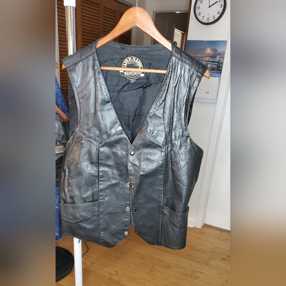 LEATHER / VEST /